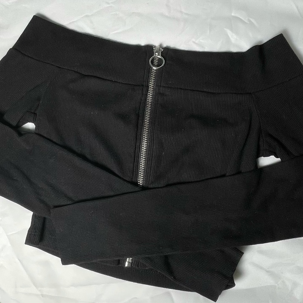 Forever 21 Black Ribbed Long Sleeve Zip Up Size S